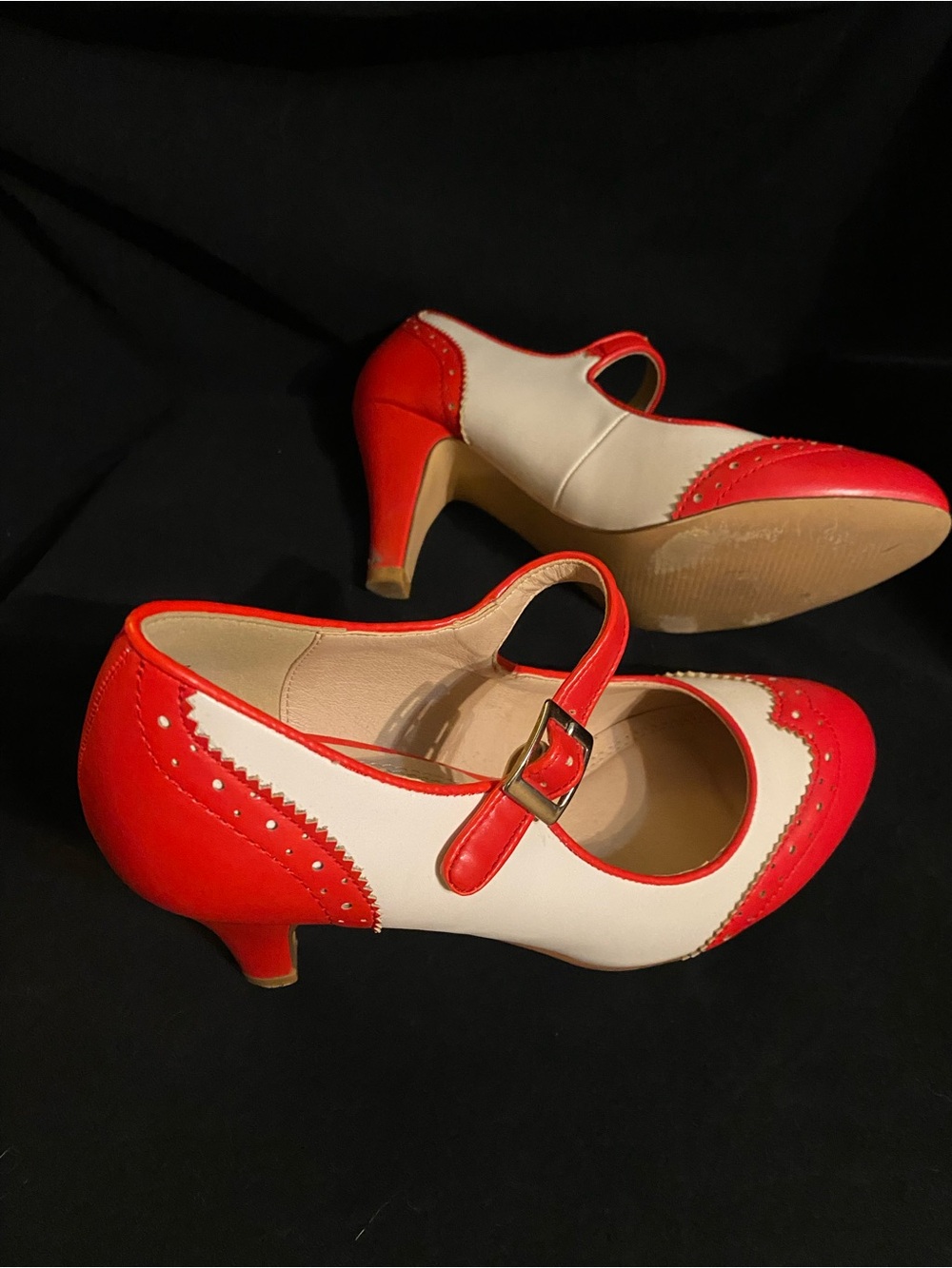 J. Adams Kym Mary Jane vegan pumps in red and cream, - Picture 7 of 8